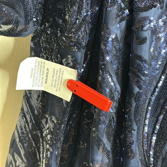 Elegant Navy Blue Evening Gown - Picture 8 of 14